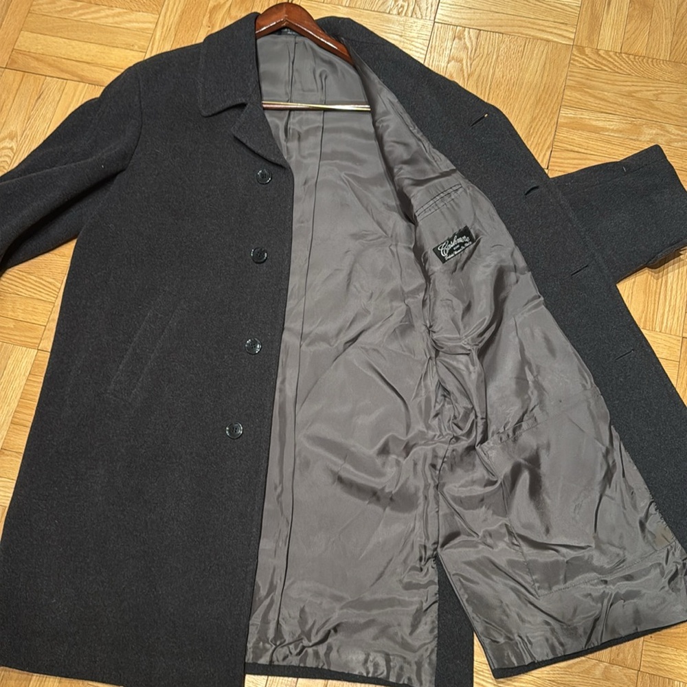 Men’s fully lined cashmere blend overcoat in charcoal gray